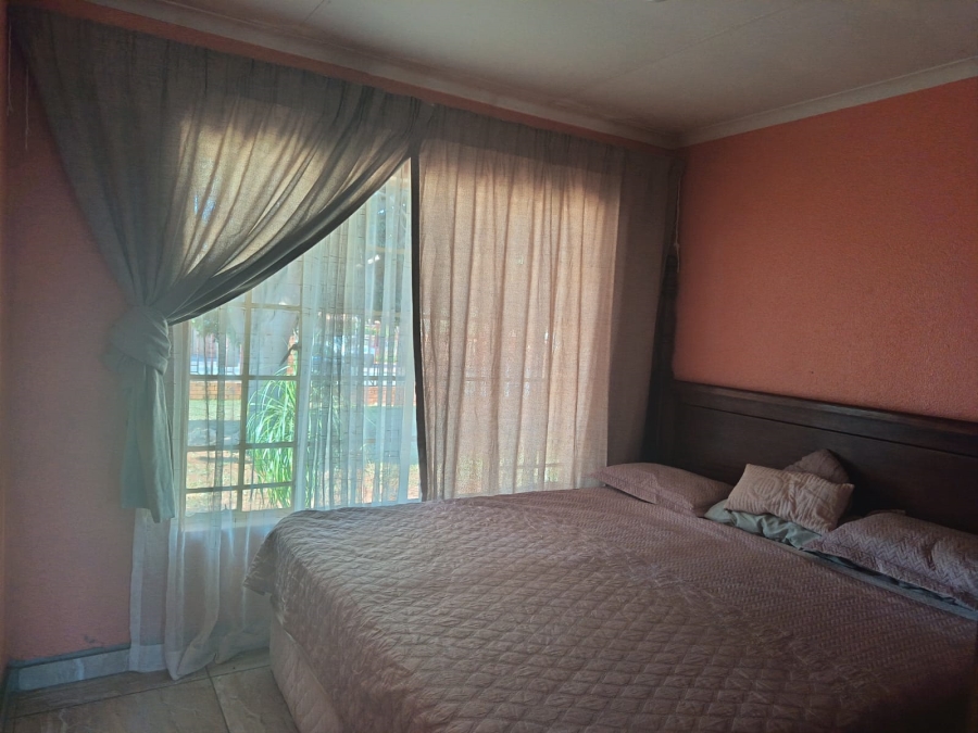 3 Bedroom Property for Sale in Geelhoutpark North West